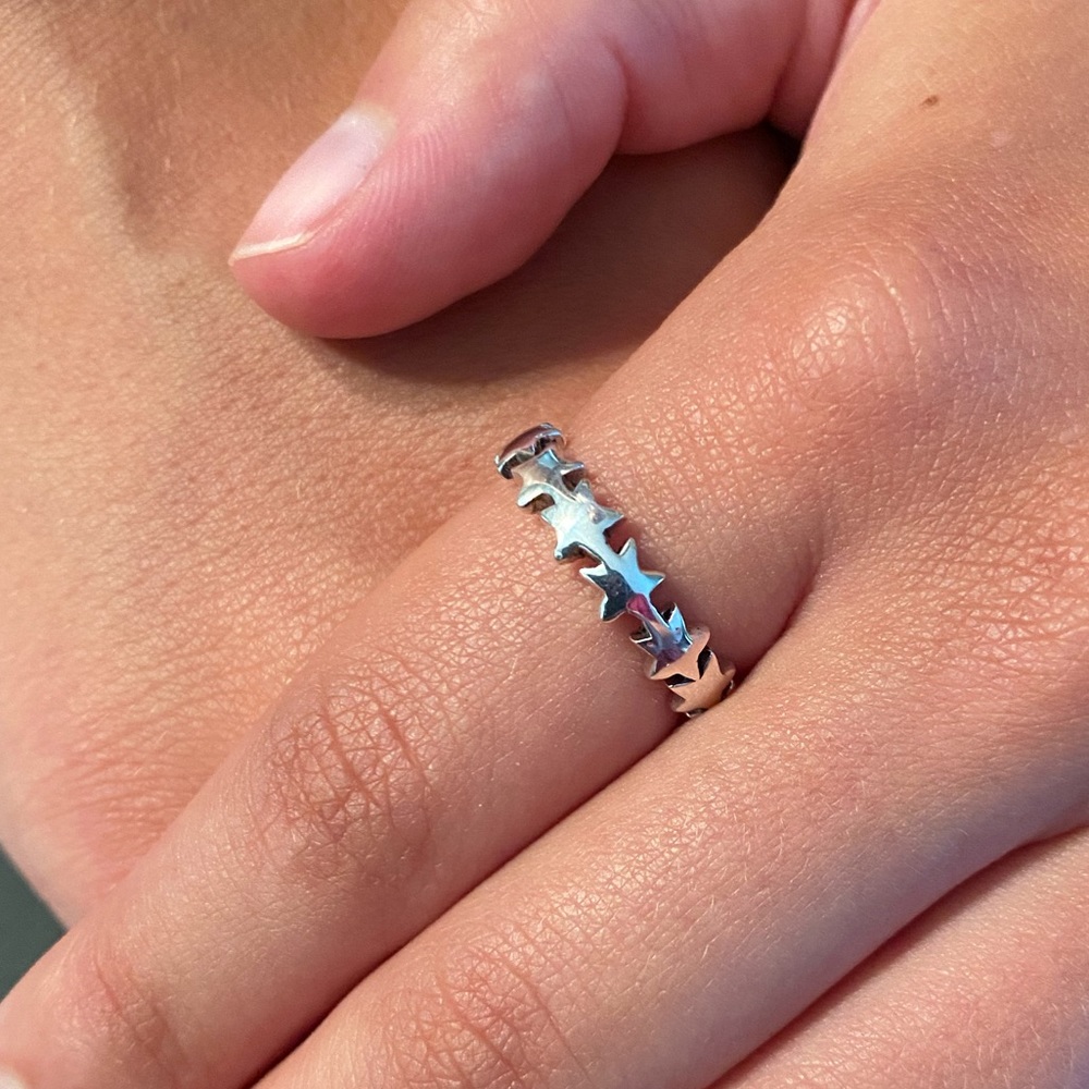 Sale $15 Firm! Sterling Silver Star Band Ring - Picture 13 of 15
